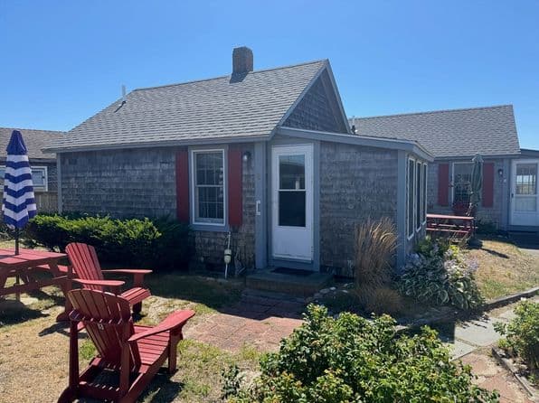 658 Shore Rd #8, North Truro