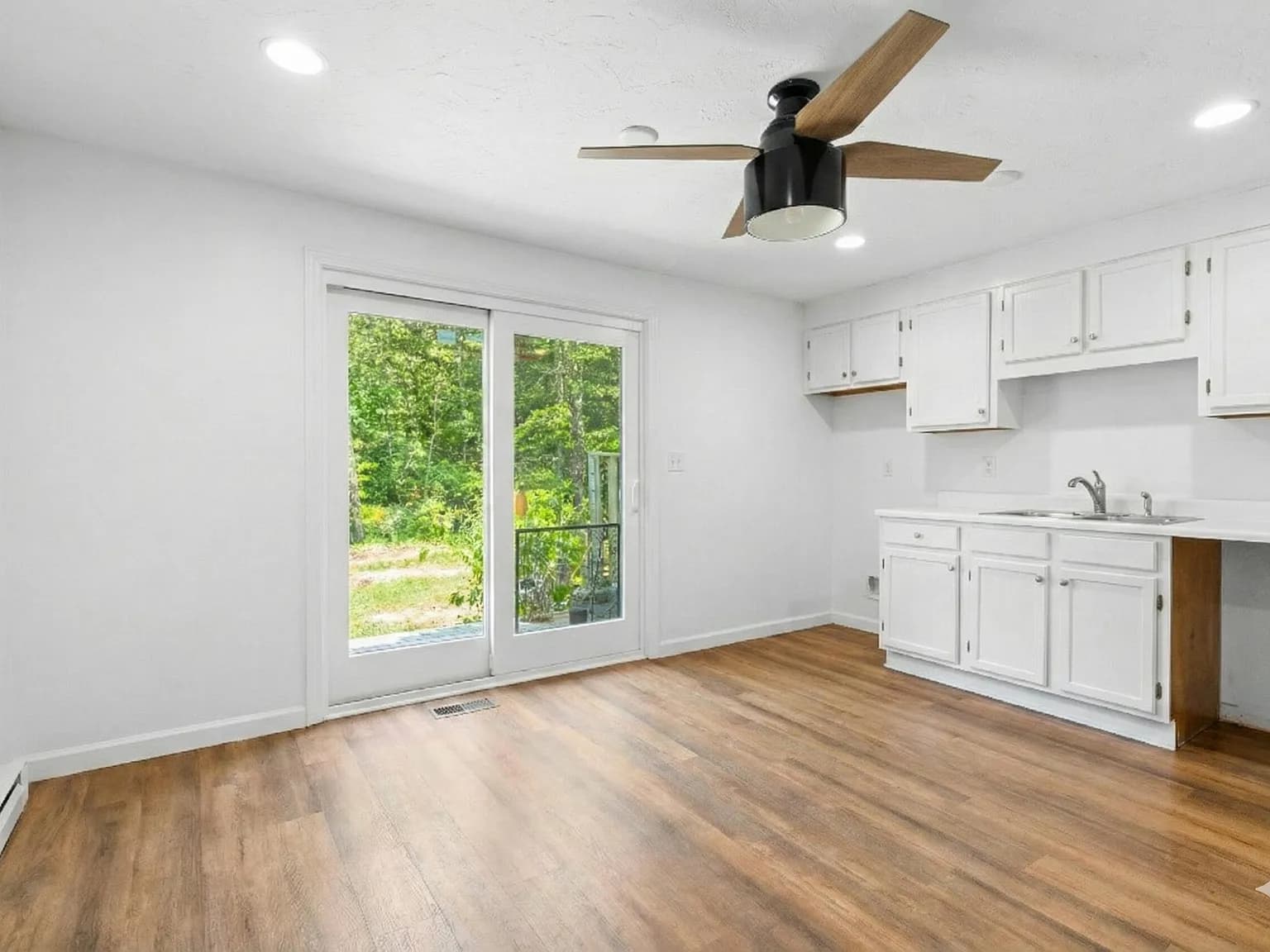 300 Falmouth Road APT 20C - Photo 6