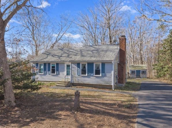 37 Greenville Dr, Sandwich