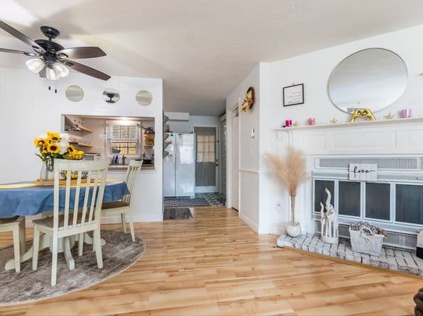 248 Camp St APT K4, West Yarmouth