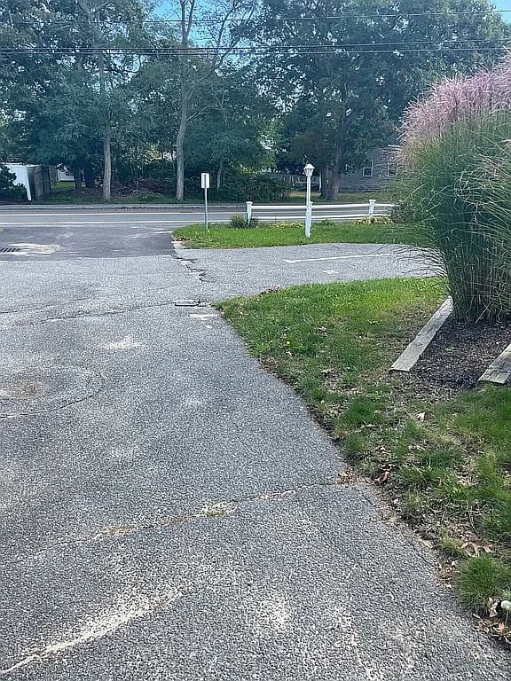 230 Gosnold St #8C - Photo 2