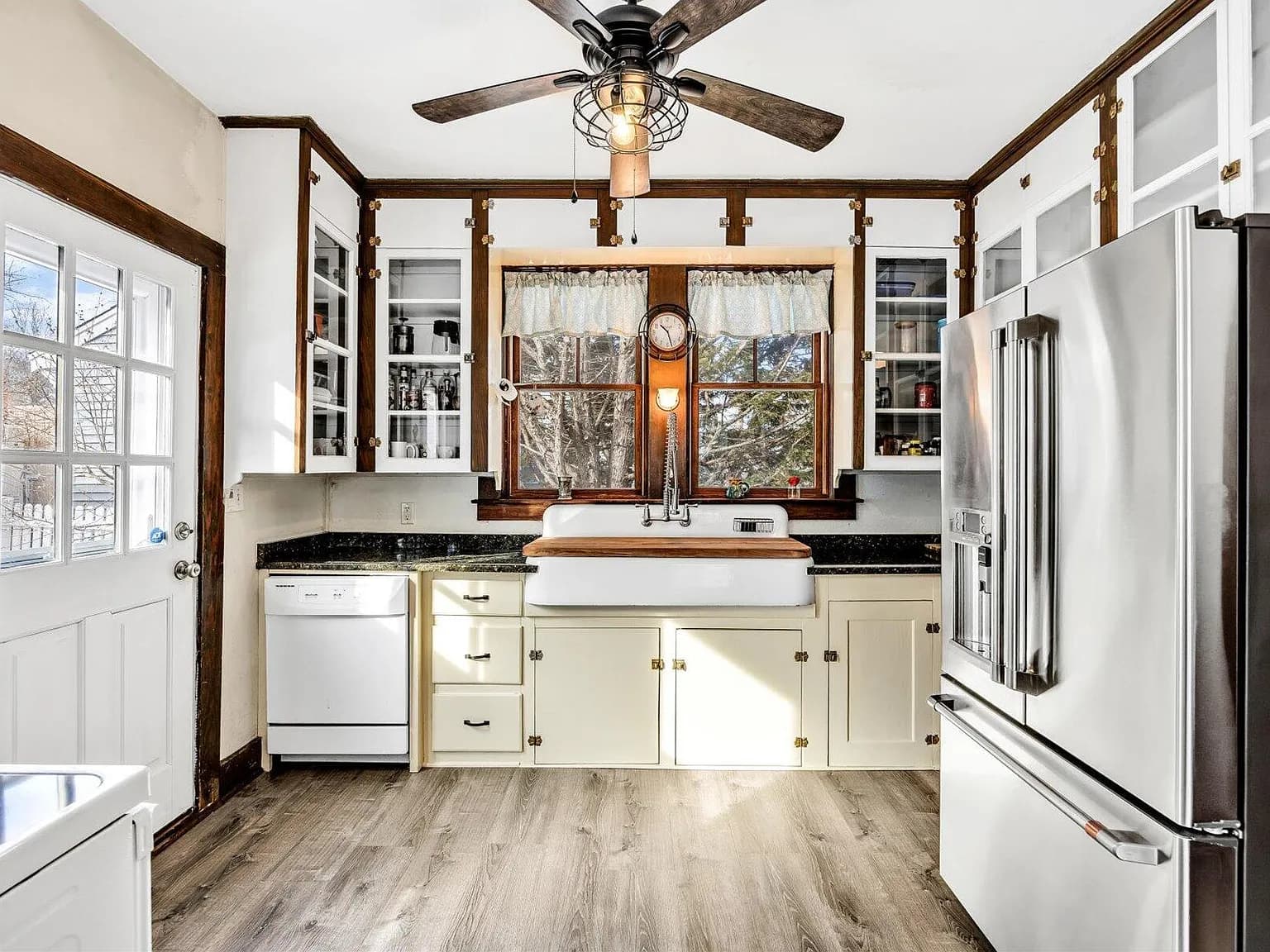 896 Sandwich Road - Photo 4