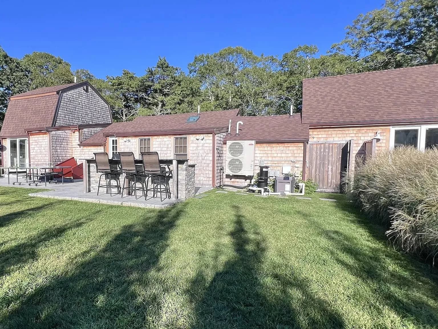 50 Surrey Drive - Photo 3