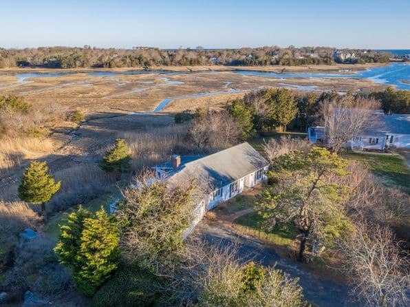 43 Palmer Lane, East Dennis