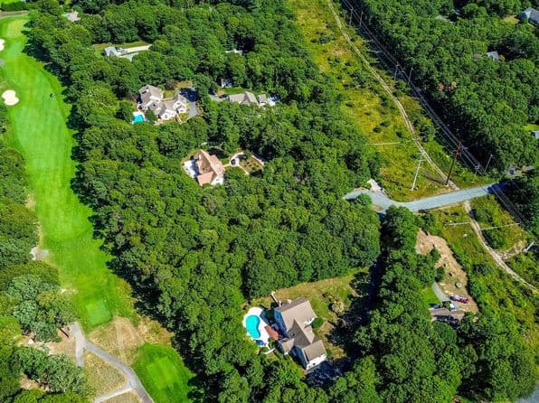 44 Iris Lane, Barnstable