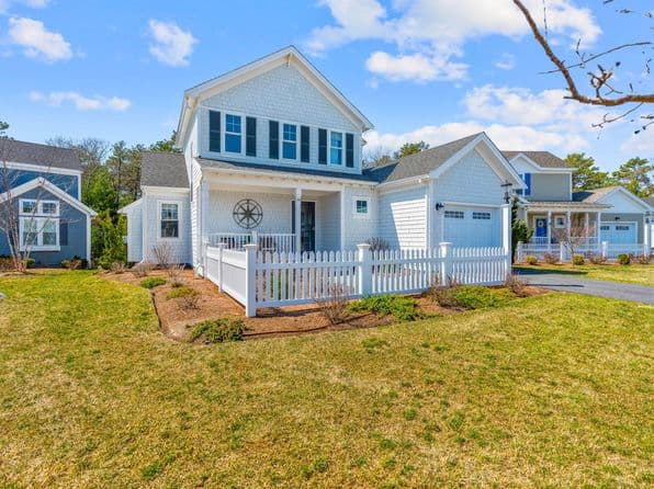 24 Cobblestone Circle, Mashpee