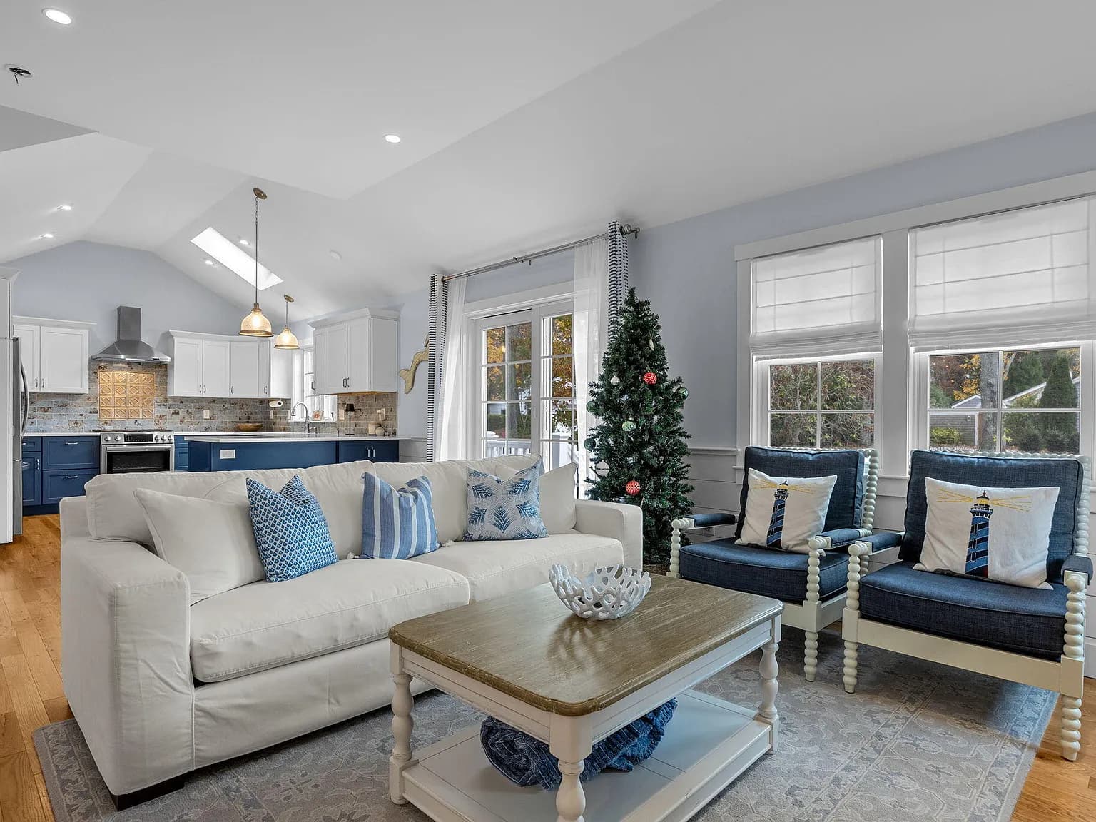 16 Second Avenue UNIT 4 - Photo 3