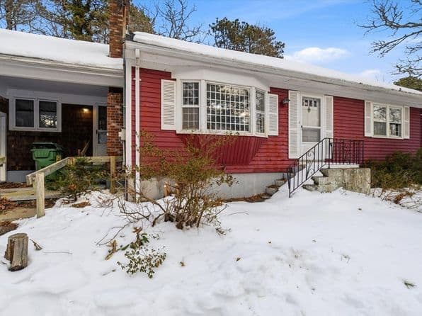 36 Lakewood Dr, Harwich