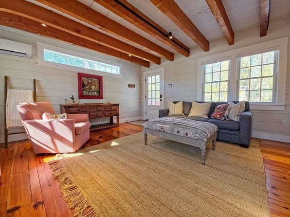 552 Main St, Barnstable