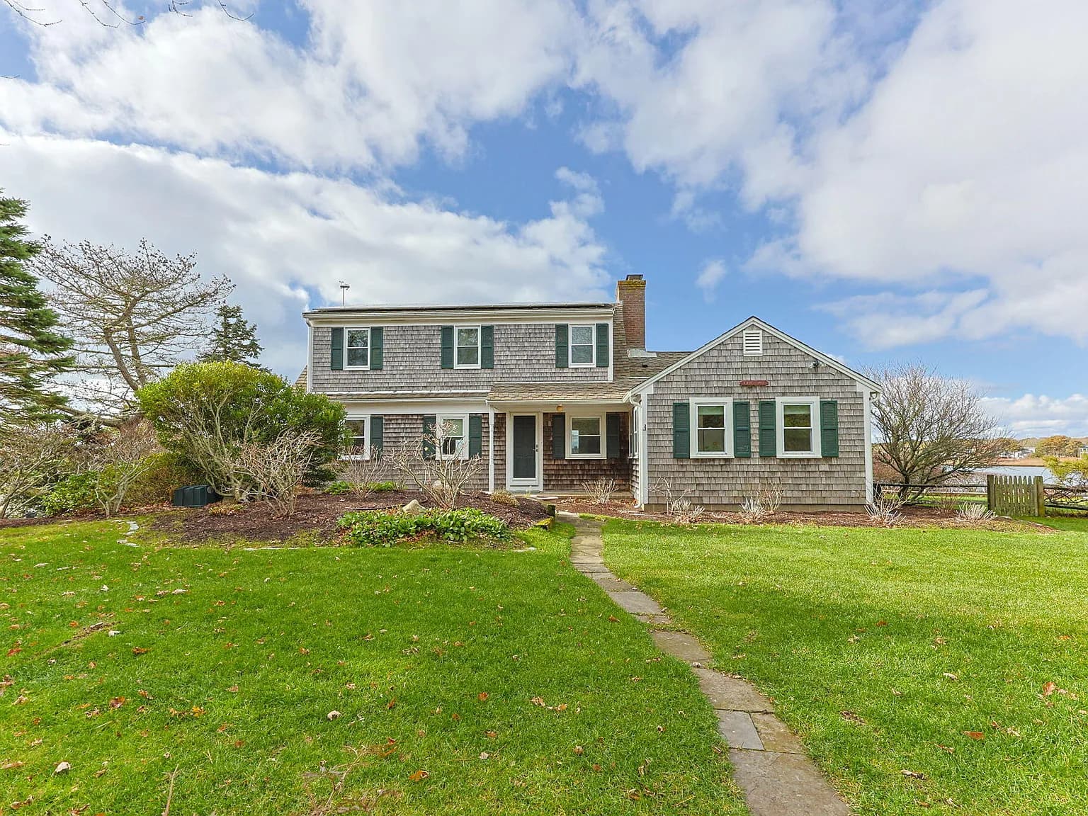 92 Indian Trail - Photo 1