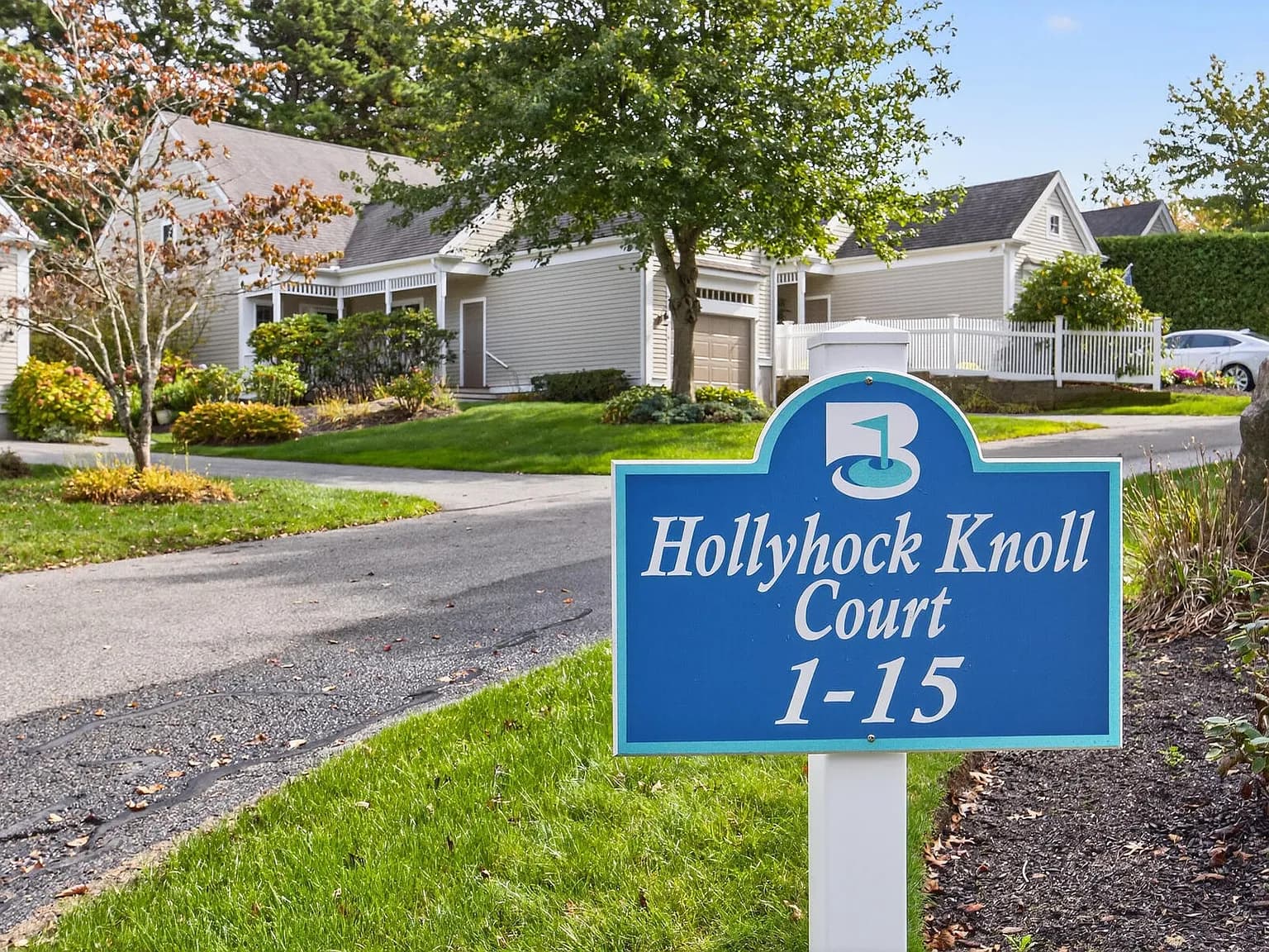 4 Hollyhock Knoll Court UNIT 4 - Photo 1