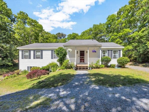 49 Thousand Oaks Drive, Brewster