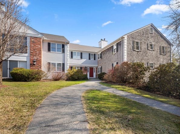 16 Hilltop Drive UNIT 16