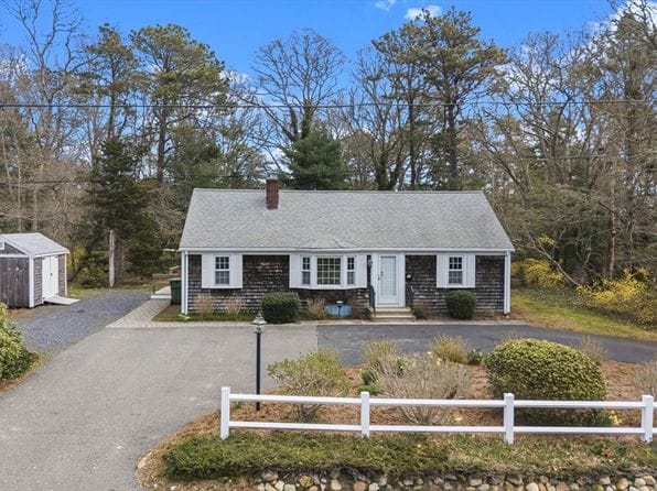84 Hinckley Cir