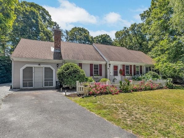 36 Helmsman Dr