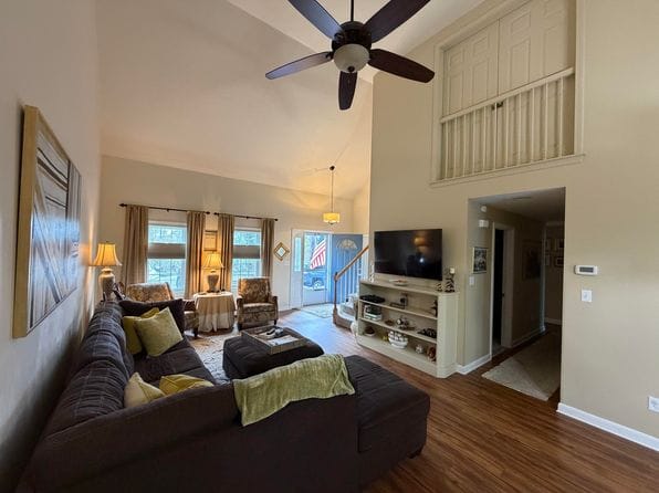 1 Hawthorne Court UNIT C