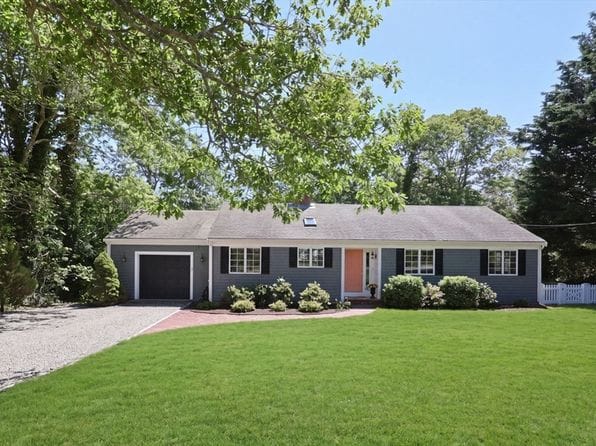 133 Hopkins Ln