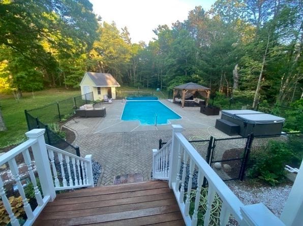 120 Degrass Rd
