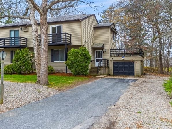 3 Heritage Dr Unit 3