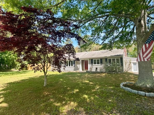 17 Kensington Drive
