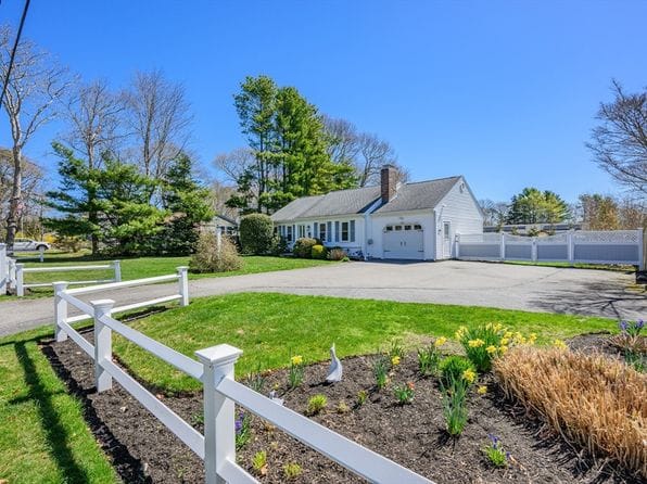 136 Sheaffer Rd