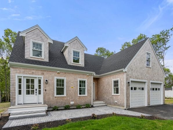 10 Laurel Ln