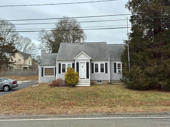 315 Shore Rd
