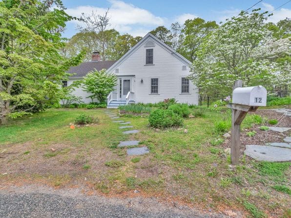 12 Maple Lane