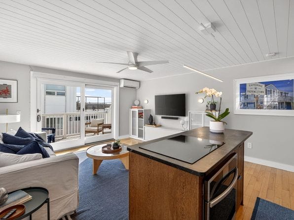 945 Commercial Street Unit 3D