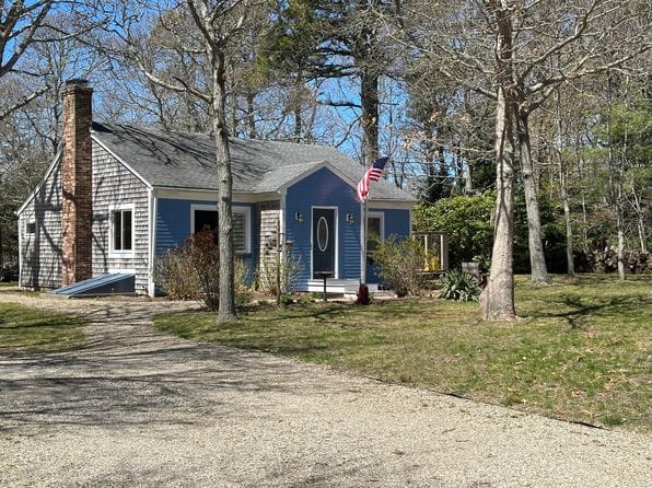 1065 Great Pond Road