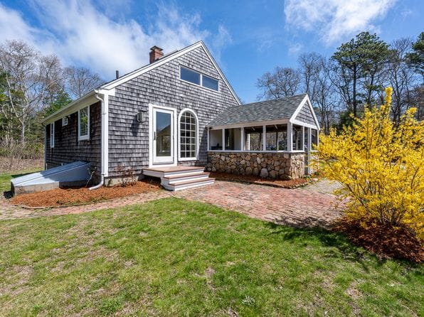 45 Old Phinney's Lane