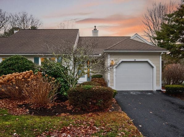 18 Windward Street UNIT 18