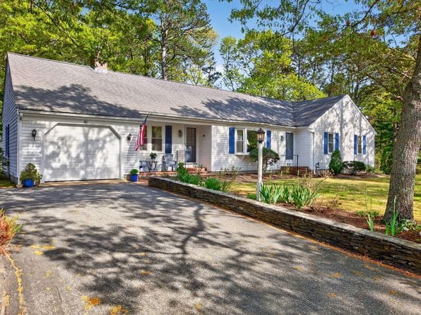 80 Roosevelt Road