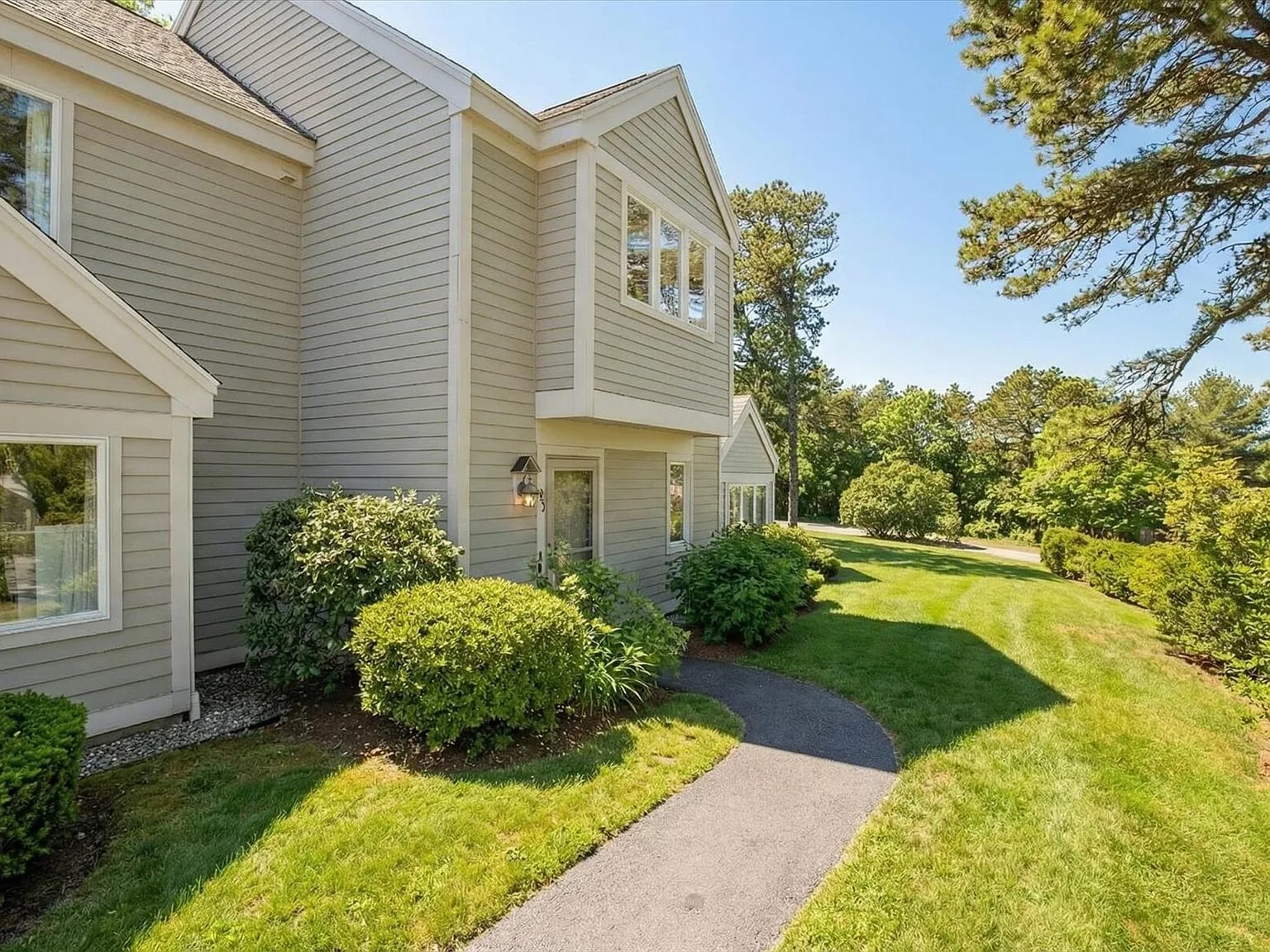 103 Trevor Lane UNIT 103