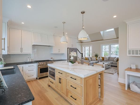 72 Woodside Drive