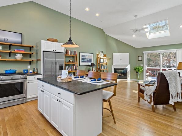 393 N Falmouth Highway #8