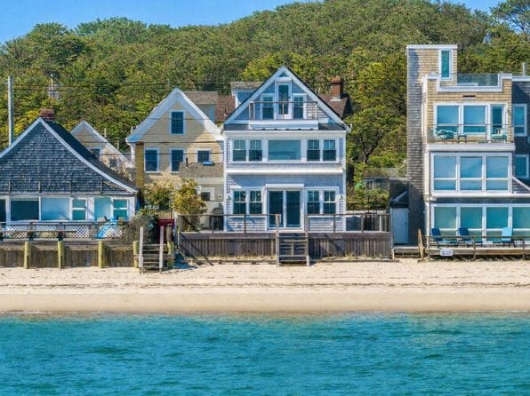 613 Commercial Street