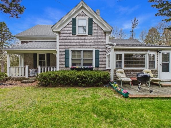 243 Old County Rd