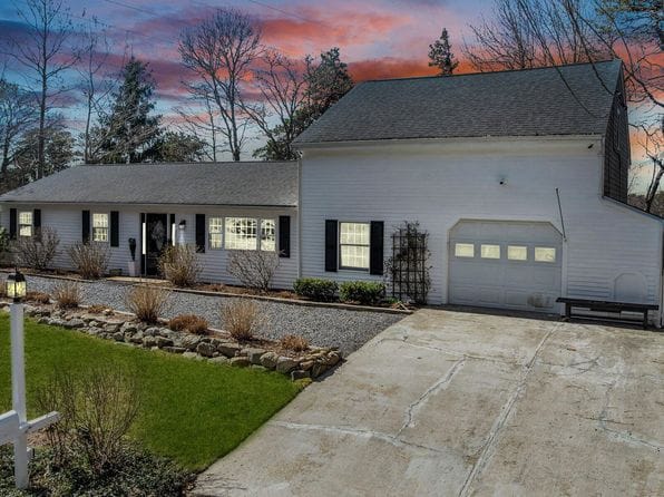 25 Frances Helen Road