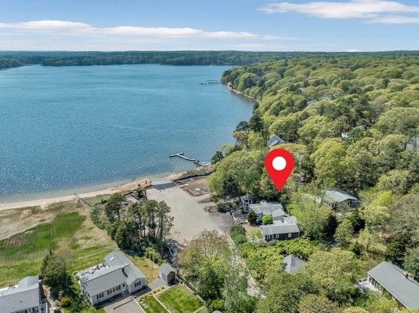 22 Follins Pond Road
