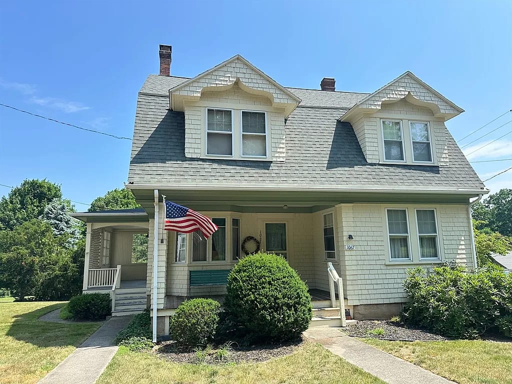 1067 Sandwich Rd