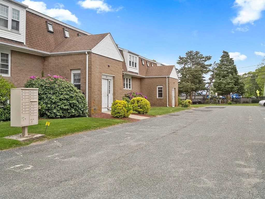 24 Bettys Pond Rd #K - Photo 5