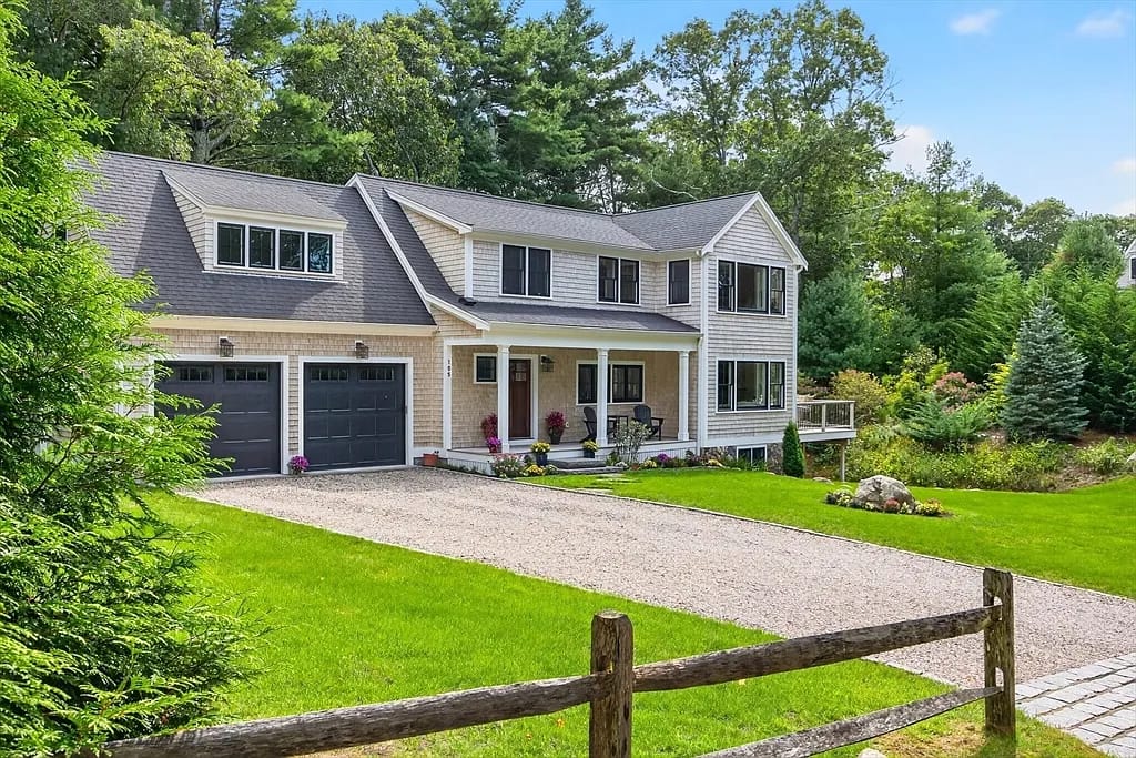 105 Bay Rd