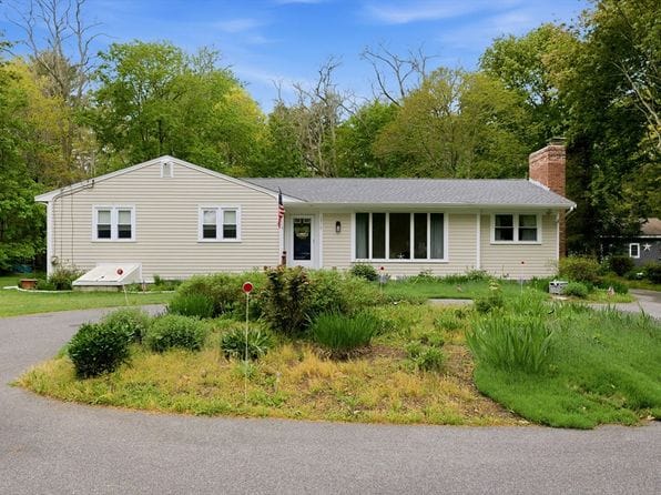 1519 Santuit Newtown Rd