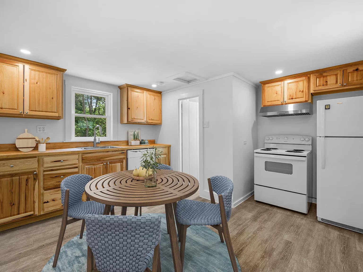 95 Shore Road #8 - Photo 3