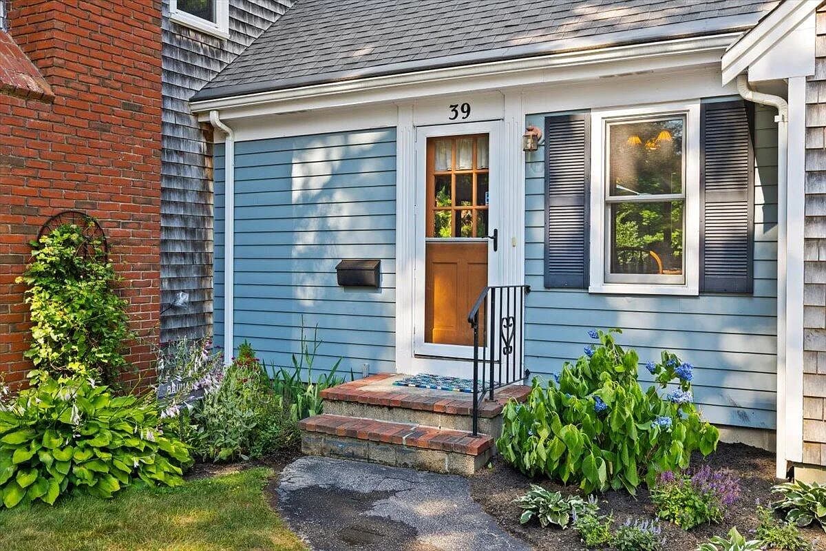 39 Coleridge Drive - Photo 2