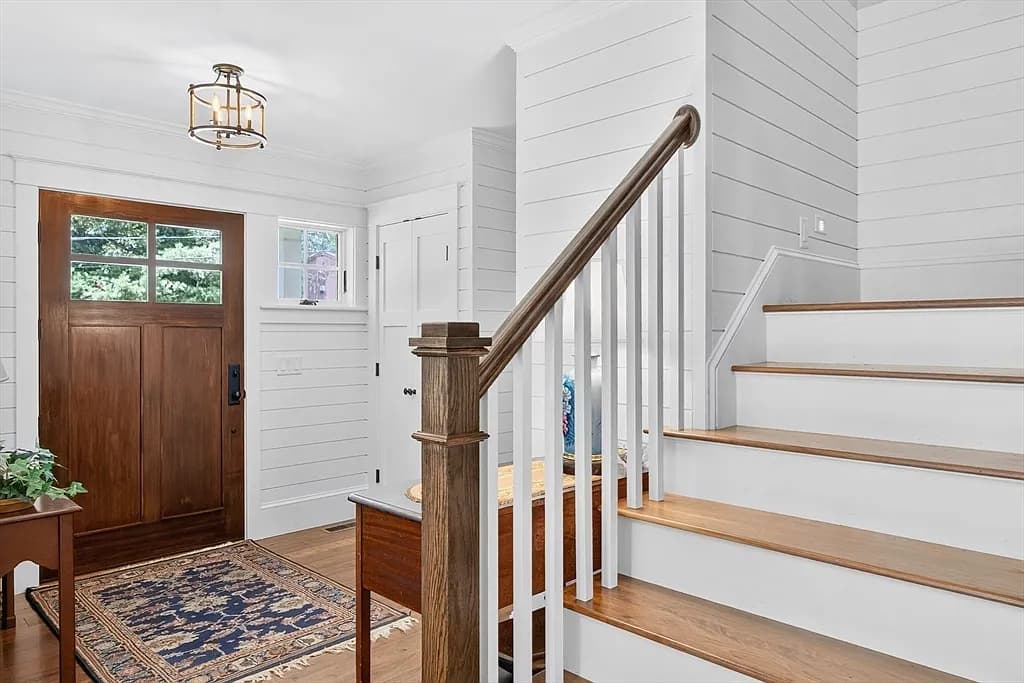 105 Bay Rd - Photo 2