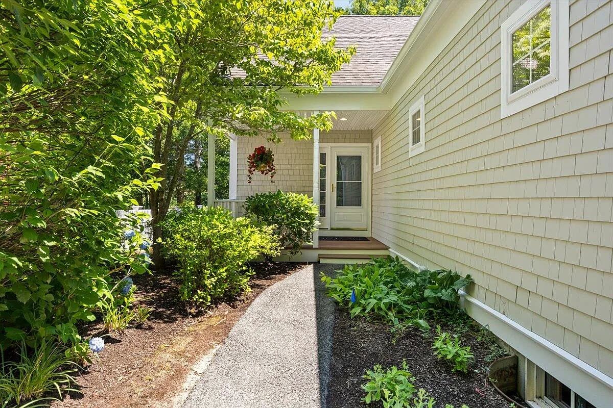 9 Blue Meadow Court UNIT 9 - Photo 2