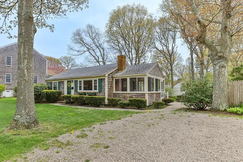 15 Squanto Rd - Photo 3