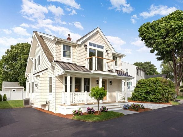 10 Vesper Avenue